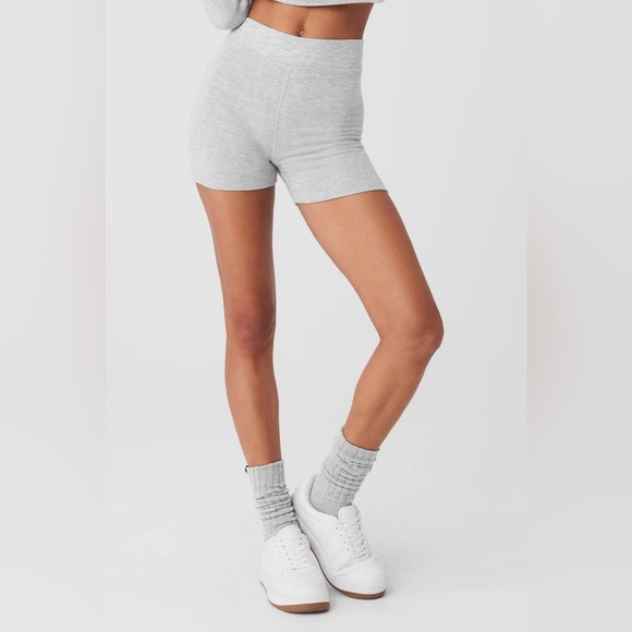 Alo High Waist Me Time Shorts - Picture 2 of 3